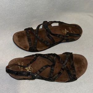 Dansko women’s brown and black snakeskin print sandals size 38